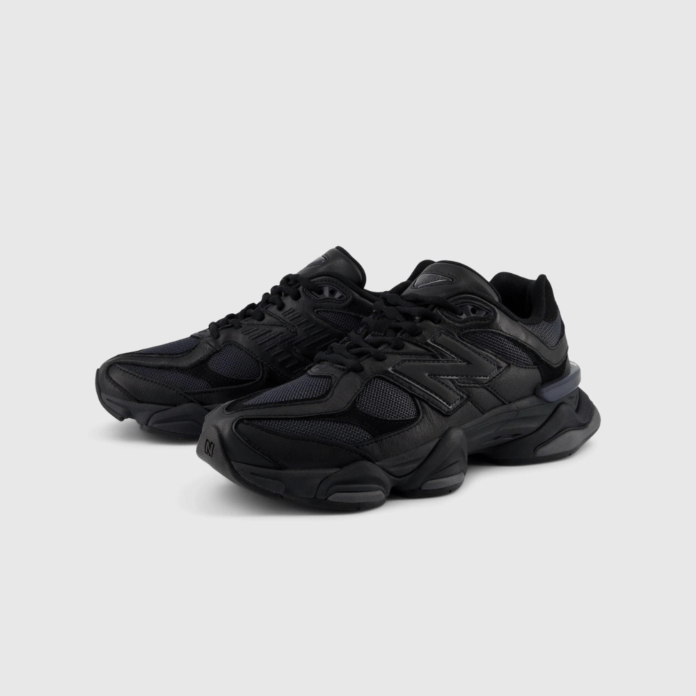 NEW BALANCE 9060 TRIPLE BLACK